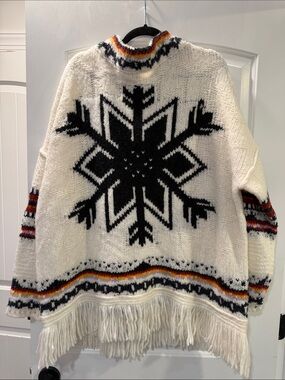 Free People White Fringe Snowflake Crewneck Sweater never worn size large